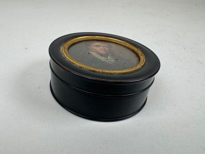 School, 19th century.
Portrait of a man.
Circular...