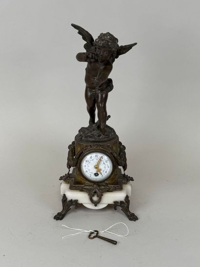 École, XIXe.
Amour.
Petite pendule en régule...