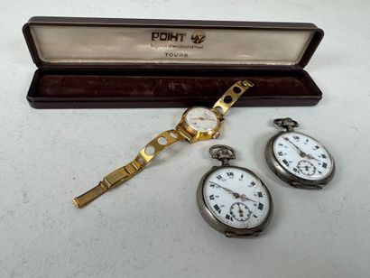 Two silver gousset watches. D. 4 cm. (accidents)....