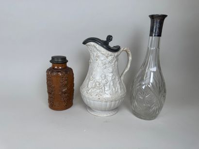 Lot comprenant :
- SAINT CLEMENT.
Garniture...