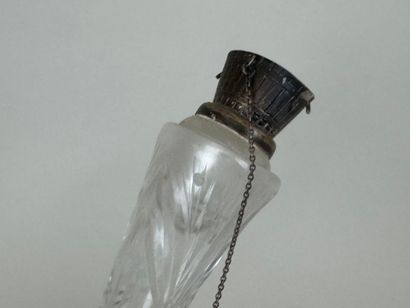Porron decanter in cut glass or crystal decorated...