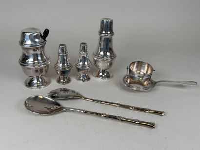 Set in silver-plated metal decorated with...