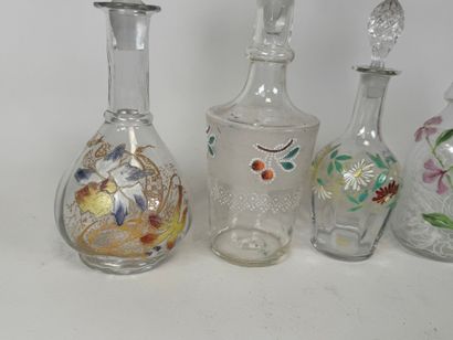 Six carafons ou carafes certaines partiellement...