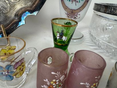 Lot comprenant :
- collection d'environ 20...