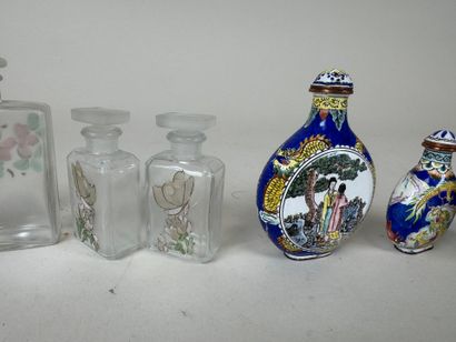 ASIE, XXe et divers.
Collection de 8 petites...
