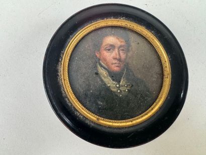 School, 19th century.
Portrait of a man.
Circular...