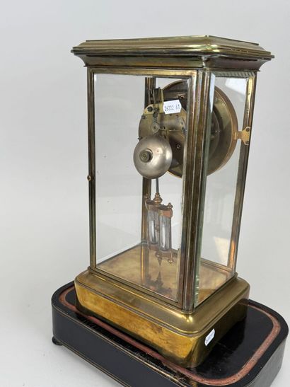 Pendule cage en laiton ou bronze doré, toutes...