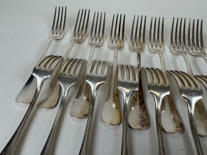 Suite de 24 fourchettes en métal argenté...