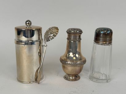 Lot de métal argenté et verre comprenant...