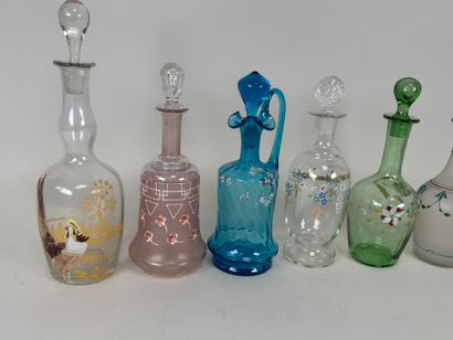 Six carafons ou carafes certaines partiellement...