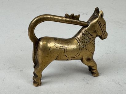 ASIA, 20th century.
Brass horse lock.
6 x...