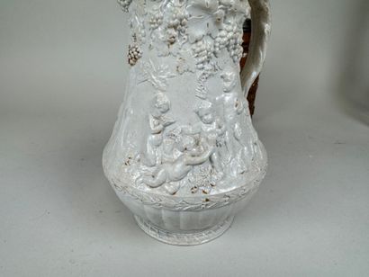 Lot comprenant :
- SAINT CLEMENT.
Garniture...