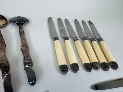Set of 9 ivory and metal fruit knives, silver...