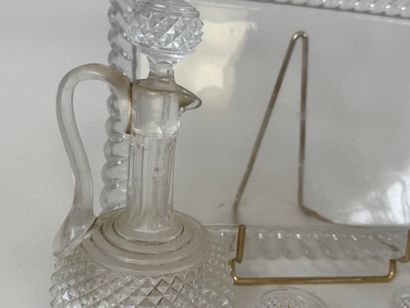 BACCARAT, attribué à.
Petit nécessaire à...