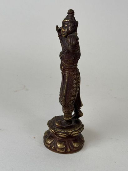 ASIA, 20th century.
Figure.
Subject in patinated...