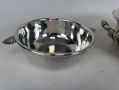 CHRISTOFLE.
Chauffe-plat en métal argenté...