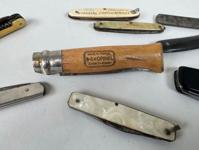 Eight knives or cabbage cutters in wood,...