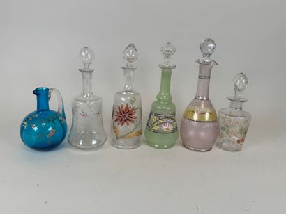 Six carafons ou carafes certaines partiellement...
