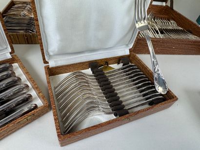 NOEL COLLET, fin XXe. 
Ménagère en métal...