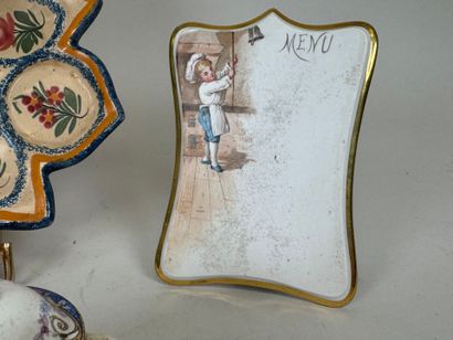 Lot comprising: - HENRIOT QUIMPER: polychrome...