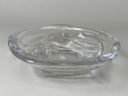 DAUM France. 
Pressed-molded crystal bowl.
Signed.
6.5...