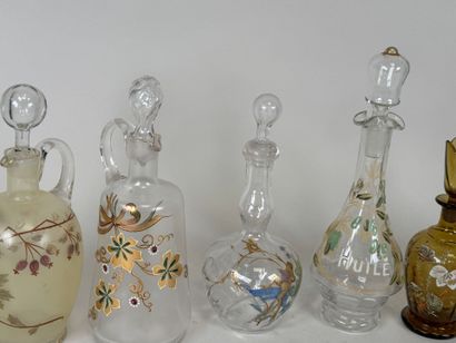 Six carafons ou carafes certaines partiellement...