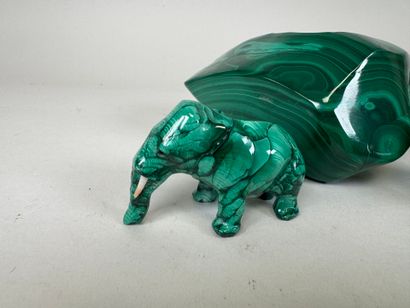 Two free-form malachite receptacles.
5 x...