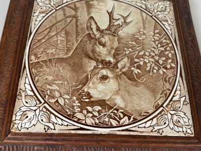 Deux dessous de plat en bois mouluré et sculpté...