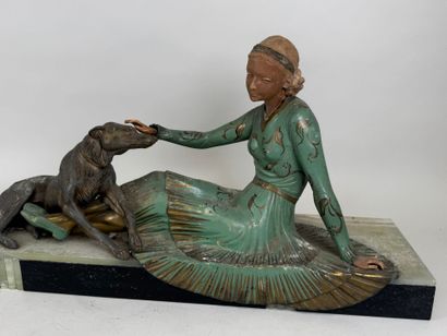 LEDUC, XXe.
Femme au chien.
Importante sculpture...