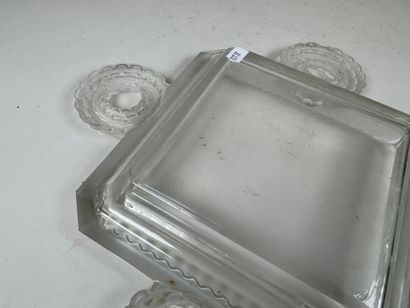 René LALIQUE (1860-1945).
Modèle CLUNY.
Jardinière...