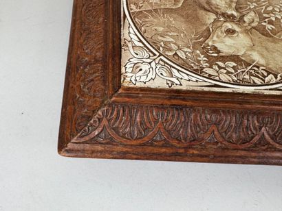 Deux dessous de plat en bois mouluré et sculpté...