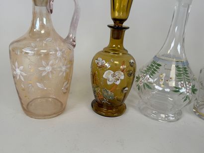 Six carafons ou carafes certaines partiellement...