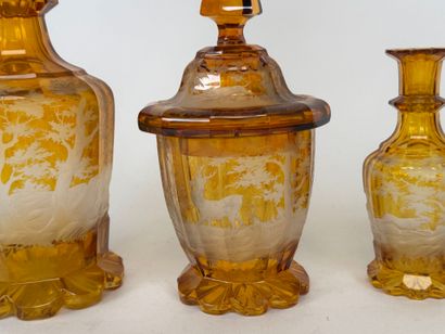 BOHEME.
Carafe, sucrier couvert, petit carafon...