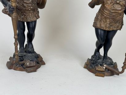 École, XXe.
Deux personnages à la coiffe...