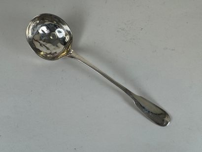 Louche en argent, modèle à filets, le revers...