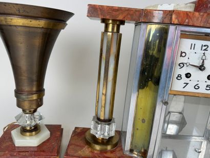 IDEAL France.
Garniture de cheminée en onyx,...