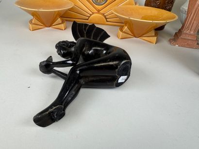 Lot comprenant :
- SAINT CLEMENT.
Garniture...