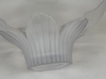 VANNES.
Circular bowl on heel in crystal...