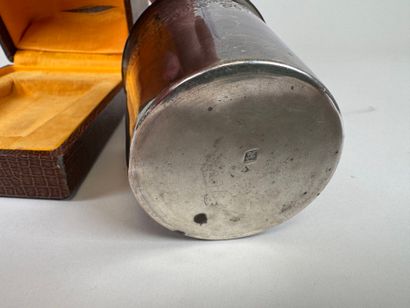 Minerve-patterned silver tumbler with chased...