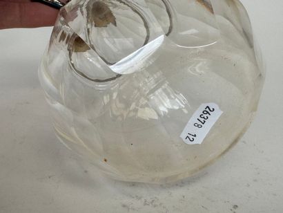 Petite aiguière en cristal à pans coupés,...