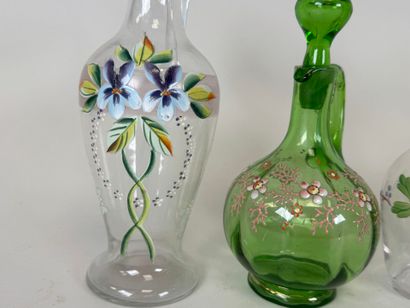 Six carafons ou carafes certaines partiellement...