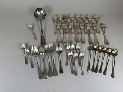 Partie de ménagère en métal argenté, modèle...
