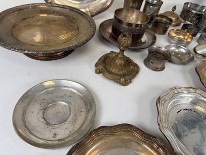 Important silver-plated lot including plate,...