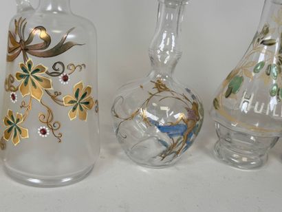 Six carafons ou carafes certaines partiellement...
