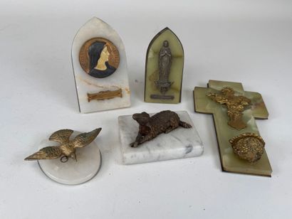 Bronze desk paperweight with sheep design,...