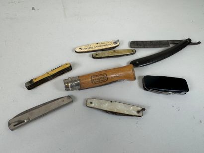 Eight knives or cabbage cutters in wood,...