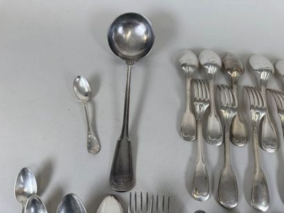 Partie de ménagère en métal argenté, modèle...