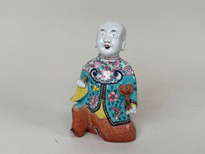 CHINE, XXe. 
Petit personnage en céramique...