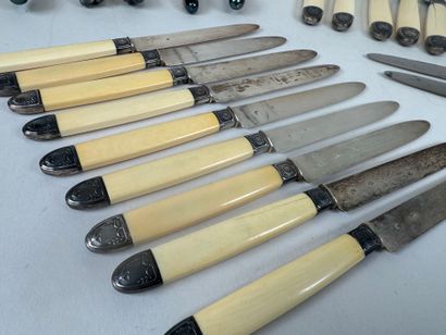 Set of 9 ivory and metal fruit knives, silver...