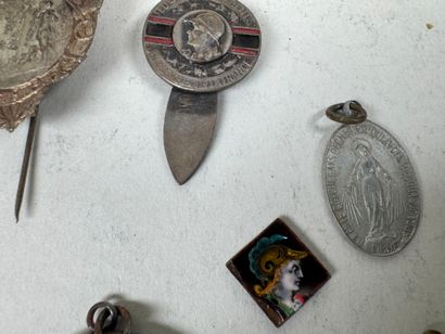 Set of small display items including brass...
